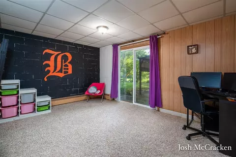 934 Park, Belding, MI 48809 photo 29