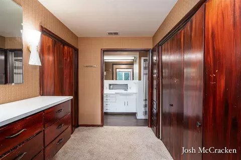 934 Park, Belding, MI 48809 photo 20