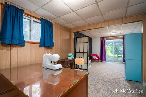 934 Park, Belding, MI 48809 photo 31