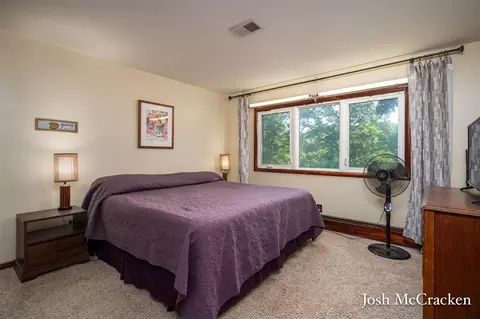 934 Park, Belding, MI 48809 photo 18