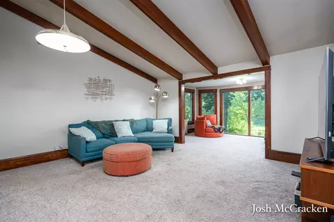 934 Park, Belding, MI 48809 photo 7