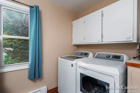 934 Park, Belding, MI 48809 photo 15