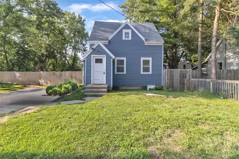 1916 W Jolly, Lansing, MI 48910