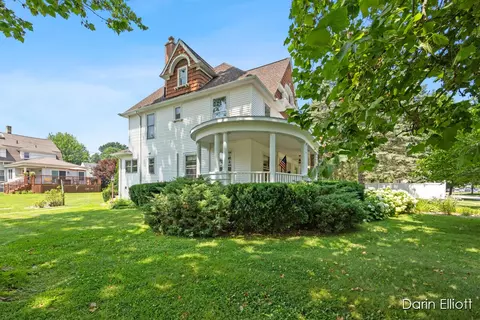 Exterior - 223 S Pearl, Belding, MI 48809 photo 6 of 7