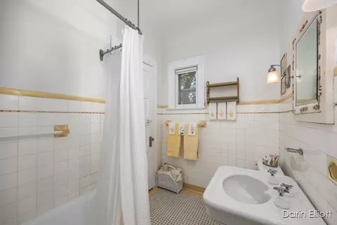 Bath - 223 S Pearl, Belding, MI 48809 photo 3 of 4