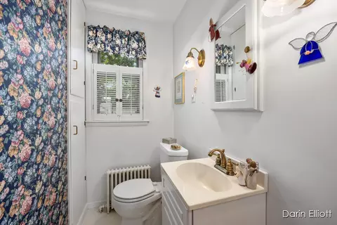 Bath - 223 S Pearl, Belding, MI 48809 photo 1 of 4