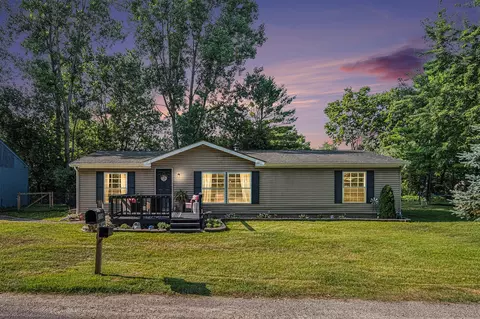 2526 E Main, Ionia, MI 48846