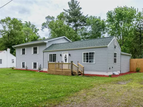 520 Della, Portage, MI 49002