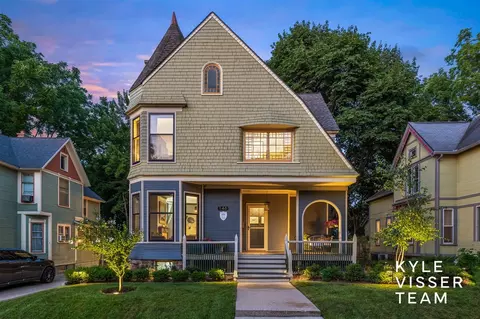 146 Campbell, Grand Rapids, MI 49503