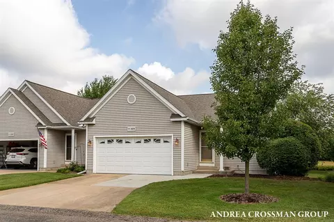 11325 Village Grn, Holland, MI 49424
