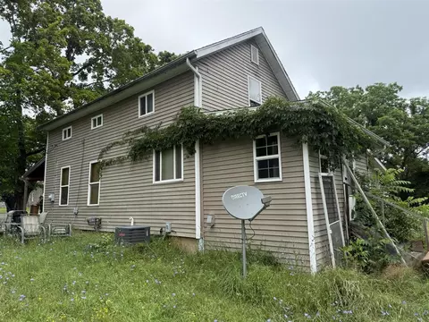 862 E Grn, Marshall, MI 49068 photo 4