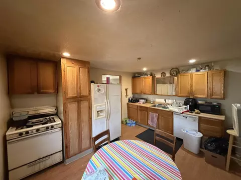 862 E Grn, Marshall, MI 49068 photo 17