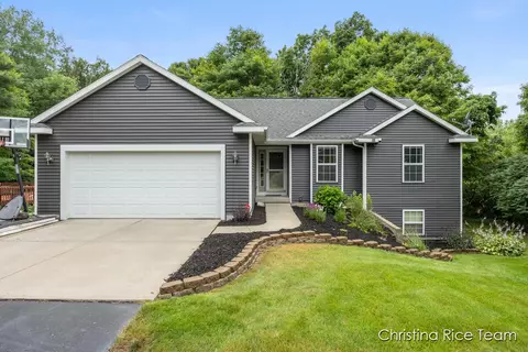 15411 Cedar Leaf, Cedar Springs, MI 49319