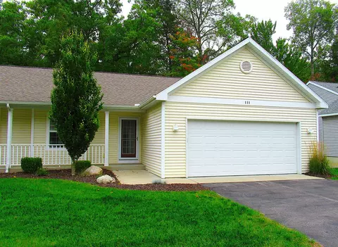 111 Depot Hl, Allegan, MI 49010