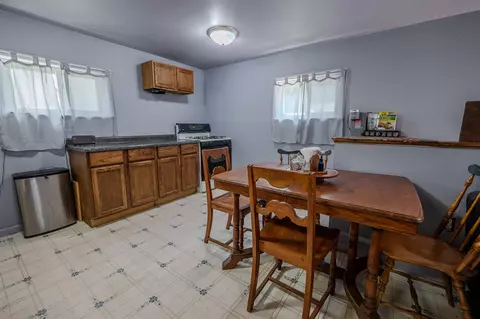 Kitchen - 51920 Lawrence, Marcellus, MI 49067 photo 2 of 2