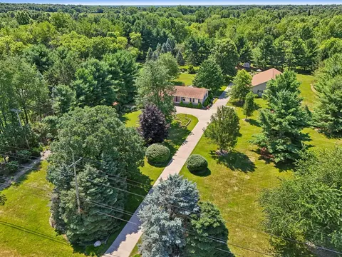 368 E Willis, Saline, MI 48176
