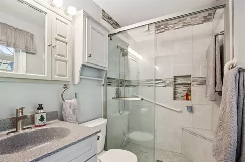 Bath - 368 E Willis, Saline, MI 48176 photo 1 of 3