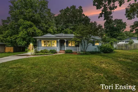 909 S Alexander, Greenville, MI 48838