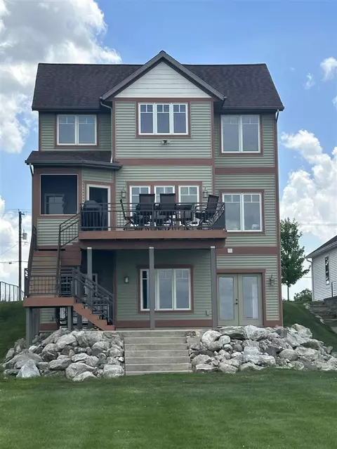 11461 Lally, Lowell, MI 49331