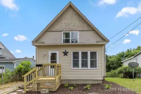 721 W Washington, Ionia, MI 48846