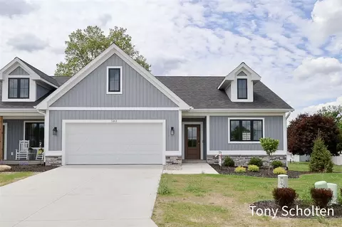 6324 Blendon Woods #21, Hudsonville, MI 49426