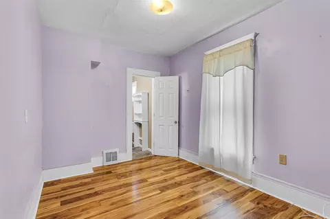 Bedroom - 500 E Ganson, Jackson, MI 49201 photo 2 of 7