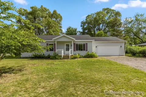 903 E Van Deinse, Greenville, MI 48838