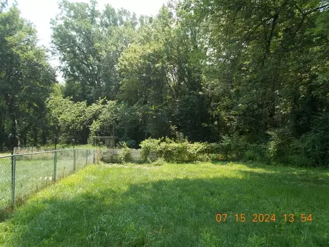 Exterior - 8350 Willow, Milan, MI 48160 photo 3 of 3