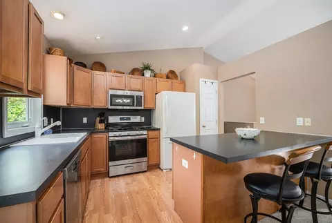 Kitchen - 214 Morrell, Plainwell, MI 49080 photo 1 of 3