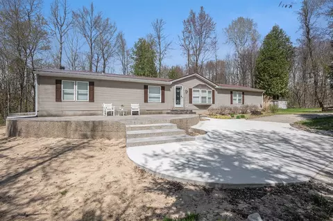 1499 N Apple, White Cloud, MI 49349 photo 30