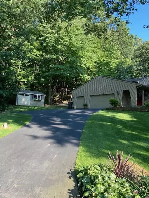 4586 Little Hbr, Grand Rapids, MI 49512