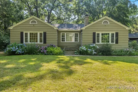 18086 N Fruitport, Spring Lake, MI 49456