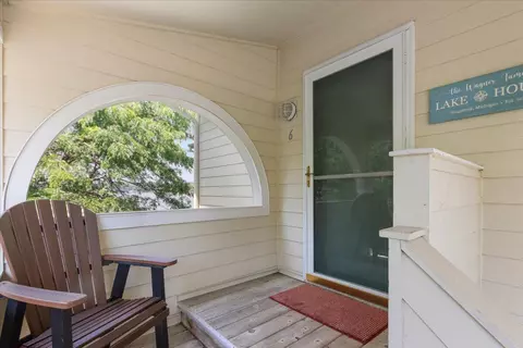 987 Lake #6, Saugatuck, MI 49453