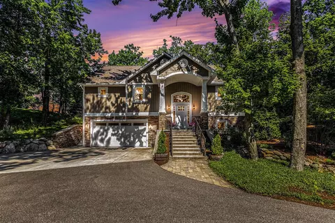 2918 Piney Rdg, Ludington, MI 49431