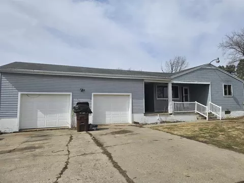 1101 N Waverly, Dimondale, MI 48821