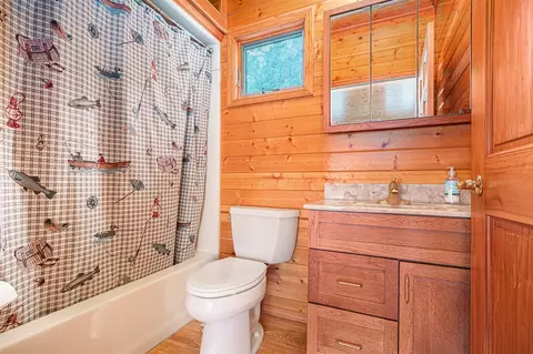Bath - 61708 Lakeview, Cassopolis, MI 49031 photo 1 of 2