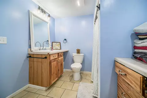 2400 Curtis, Adrian, MI 49221 photo 16