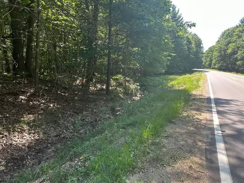 V/l Ridge, Mears, MI 49436