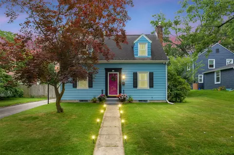 910 Lakeway, Kalamazoo, MI 49001