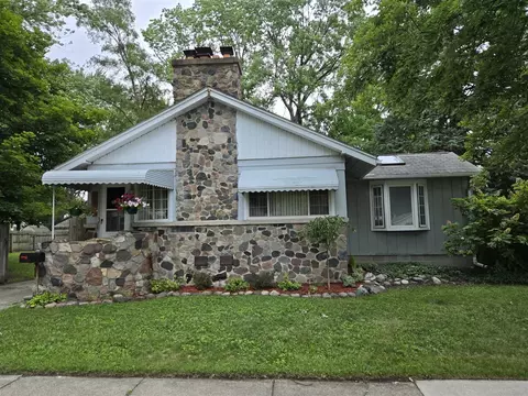 23060 Hoover, Hazel Park, MI 48030