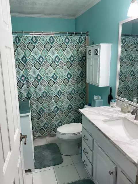 Bath - 6481 Bailey, Taylor, MI 48180 photo 1 of 2