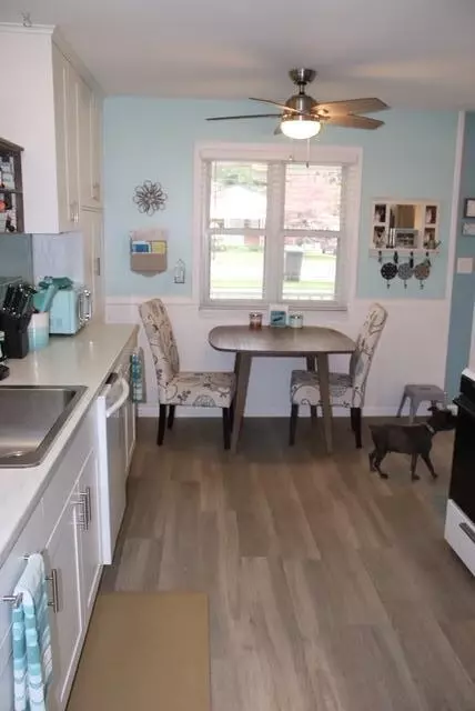 Kitchen - 6481 Bailey, Taylor, MI 48180 photo 2 of 4
