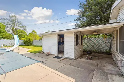 Exterior - 1049 Orne, Jackson, MI 49203 photo 3 of 6