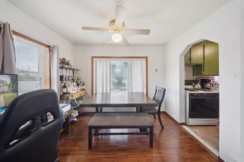Dining - 26625 Eureka, Taylor, MI 48180 photo 1 of 2