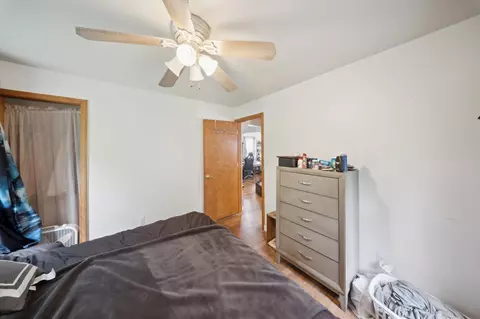 Bedroom - 26625 Eureka, Taylor, MI 48180 photo 2 of 6