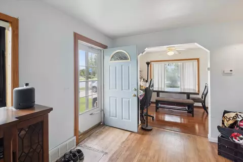 Entry Way - 26625 Eureka, Taylor, MI 48180 photo 1 of 1