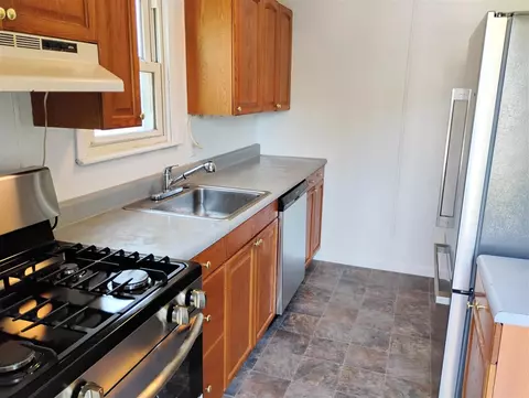 Kitchen - 2126 Vining, Jackson, MI 49203 photo 3 of 3