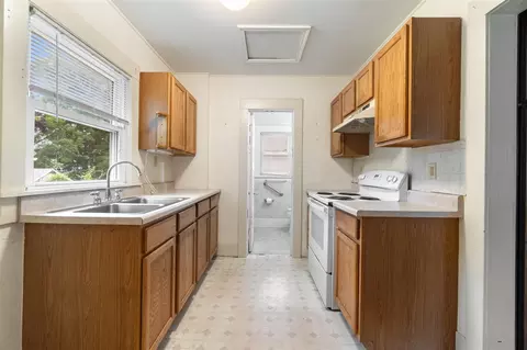 910 Bush, Jackson, MI 49202 photo 17