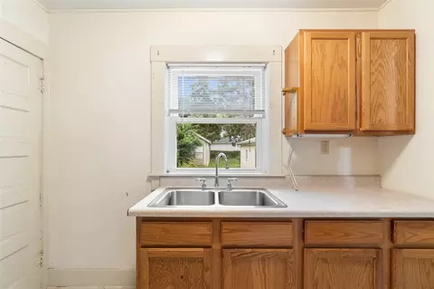 910 Bush, Jackson, MI 49202 photo 18