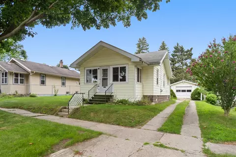 910 Bush, Jackson, MI 49202